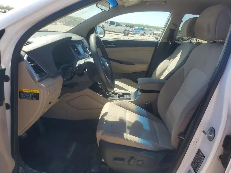 2016 HYUNDAI TUCSON SE  