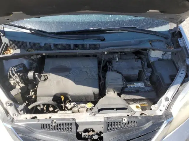 2012 TOYOTA SIENNA LE  