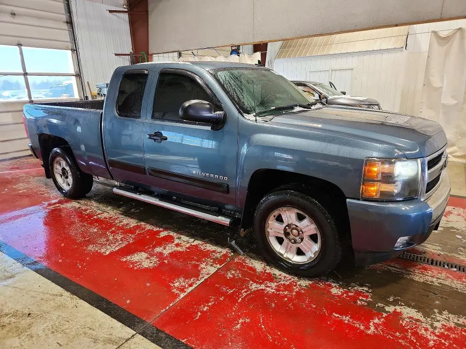 2010 CHEVROLET SILVERADO K1500 LT  