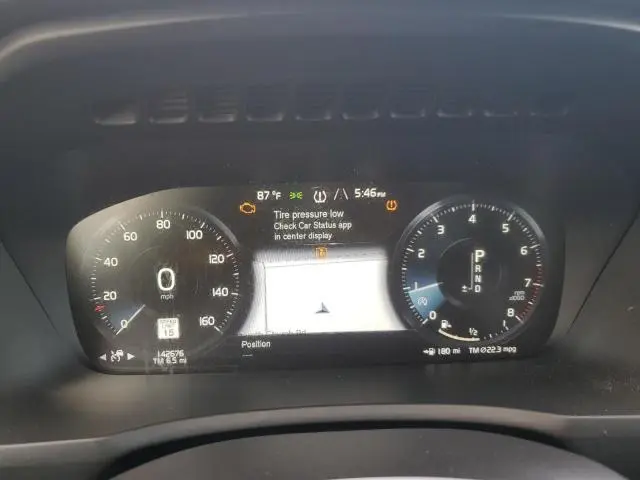 2017 VOLVO XC90 T6