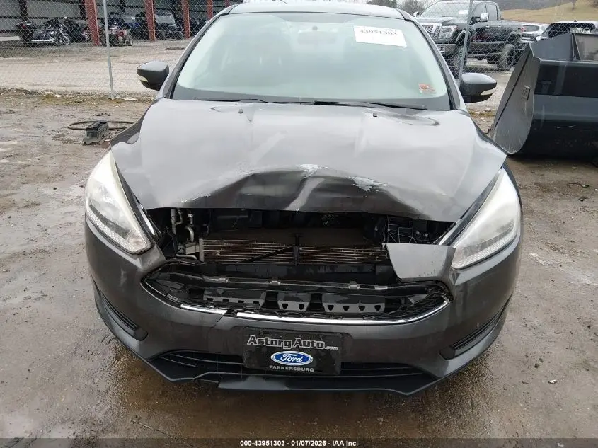 2015 FORD FOCUS SE