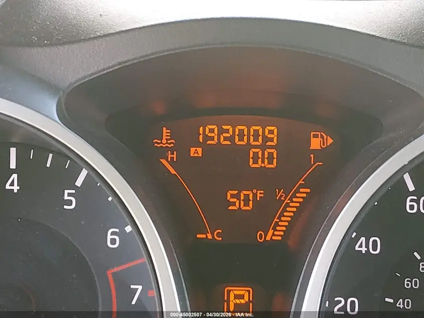 2011 NISSAN JUKE S