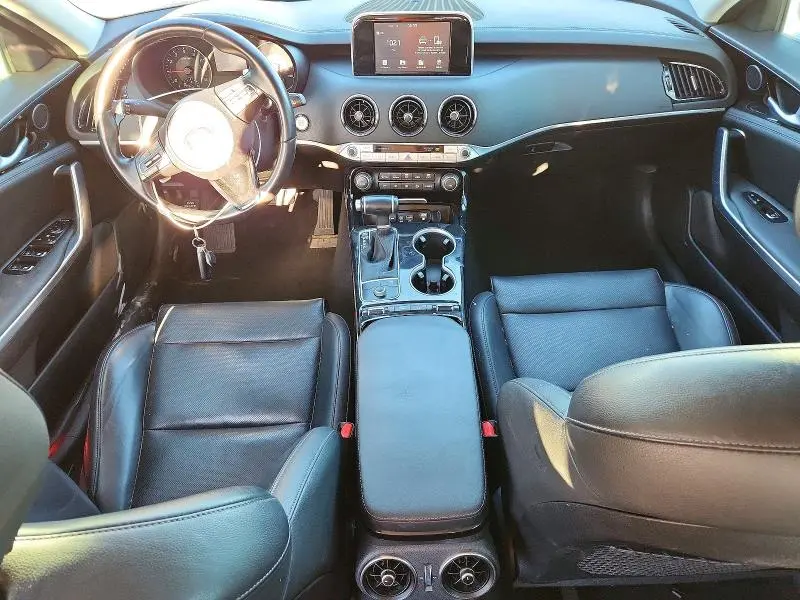 2019 KIA STINGER BASE  