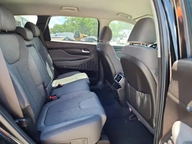 2019 HYUNDAI SANTA FE SE  