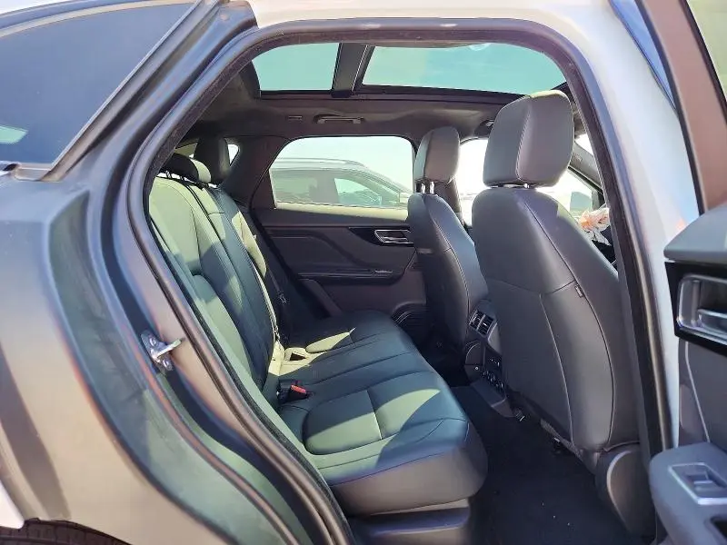 2020 JAGUAR F-PACE PREMIUM  