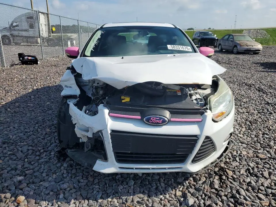 2014 FORD FOCUS SE  