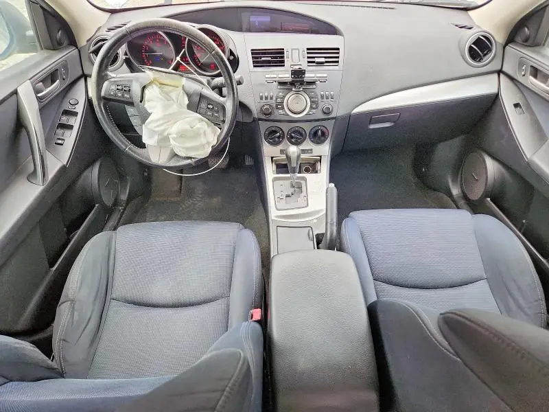 2011 MAZDA 3 S  