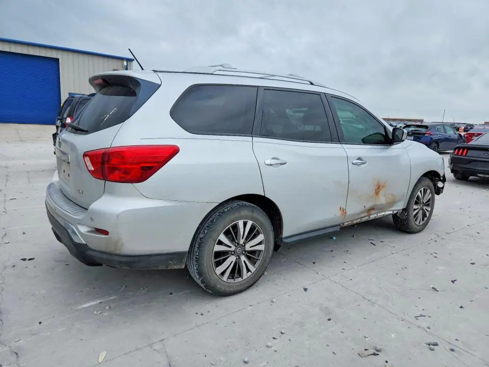 2018 NISSAN PATHFINDER   