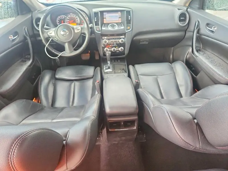 2010 NISSAN MAXIMA S  