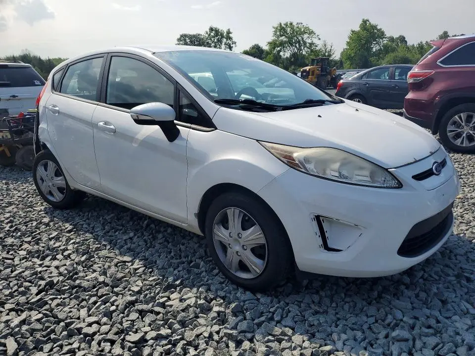 2013 FORD FIESTA SE  