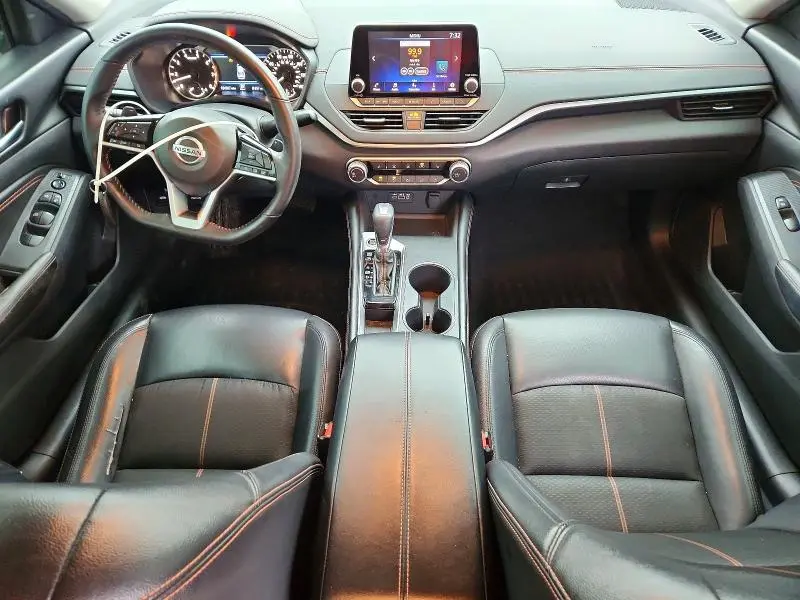 2021 NISSAN ALTIMA SR  