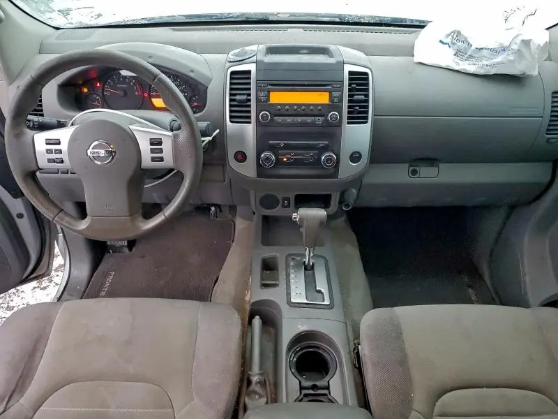 2015 NISSAN FRONTIER S  