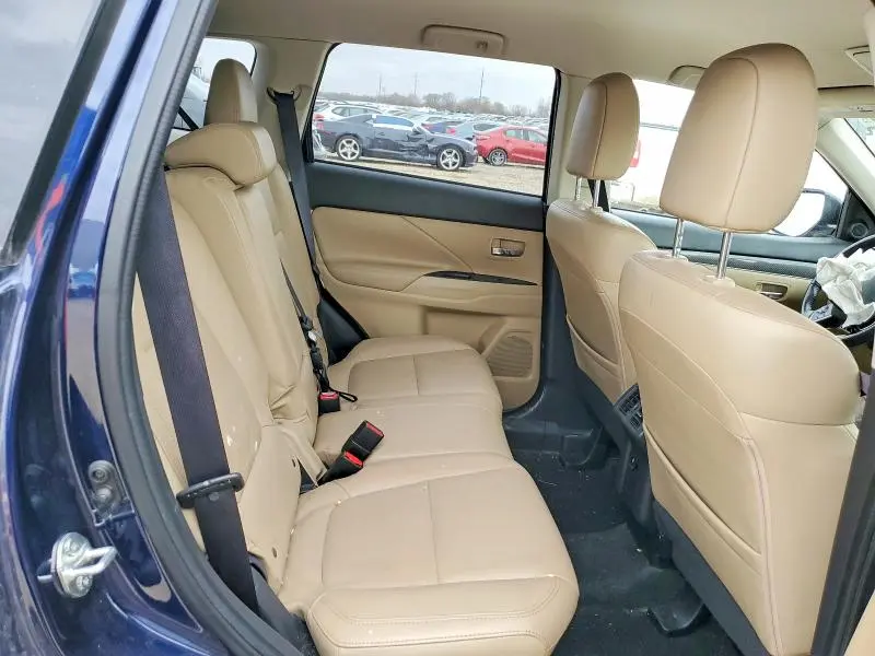 2019 MITSUBISHI OUTLANDER SE  