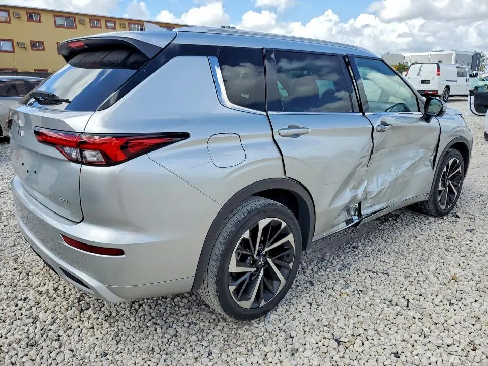 2023 MITSUBISHI OUTLANDER SEL  