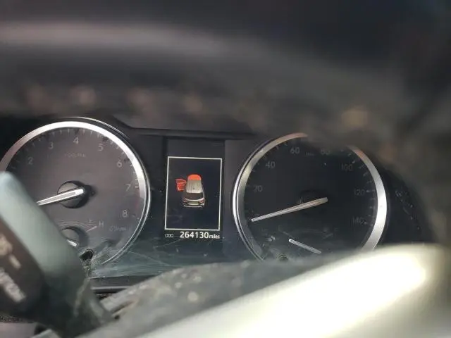 2017 TOYOTA HIGHLANDER SE  