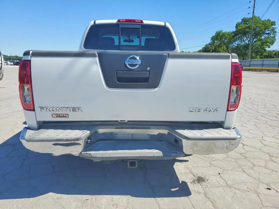 2010 NISSAN FRONTIER SE V6  