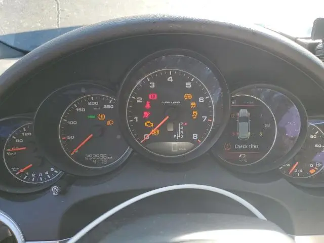 2016 PORSCHE CAYENNE   