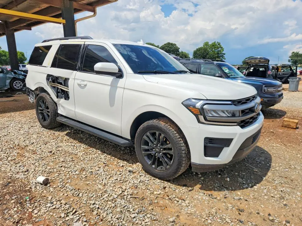 2024 FORD EXPEDITION XLT  