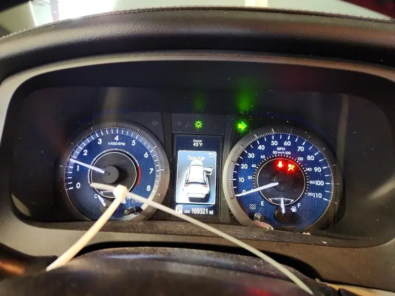 2015 TOYOTA SIENNA XLE 8-PASSENGER  