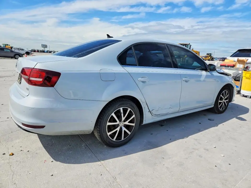 2017 VOLKSWAGEN JETTA SE  