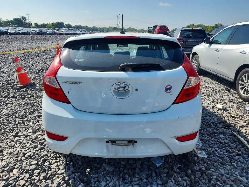2012 HYUNDAI ACCENT SE  