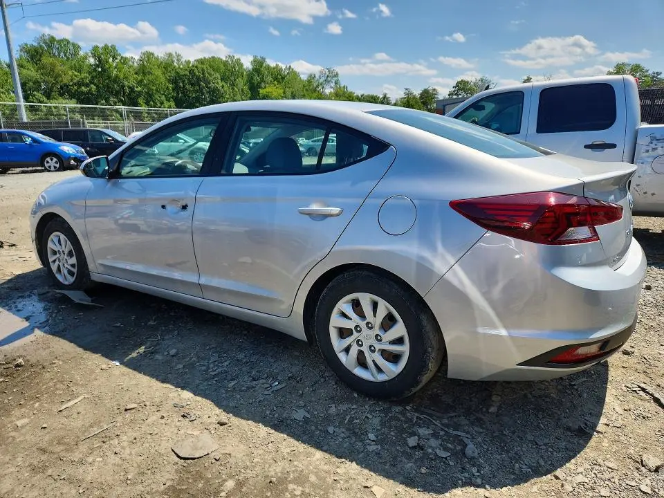 2020 HYUNDAI ELANTRA SE  