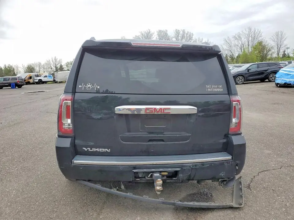 2016 GMC YUKON DENALI  