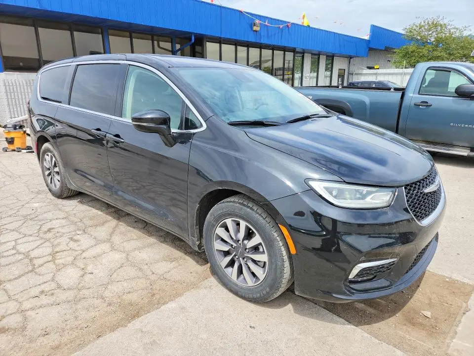 2022 CHRYSLER PACIFICA HYBRID TOURING L  