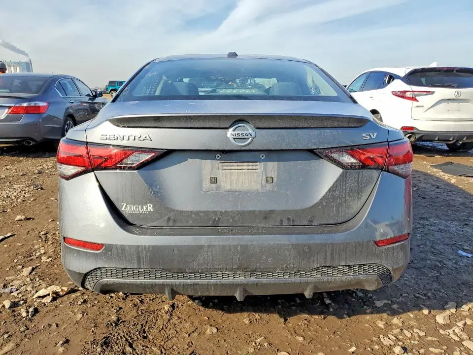 2022 NISSAN SENTRA SV  