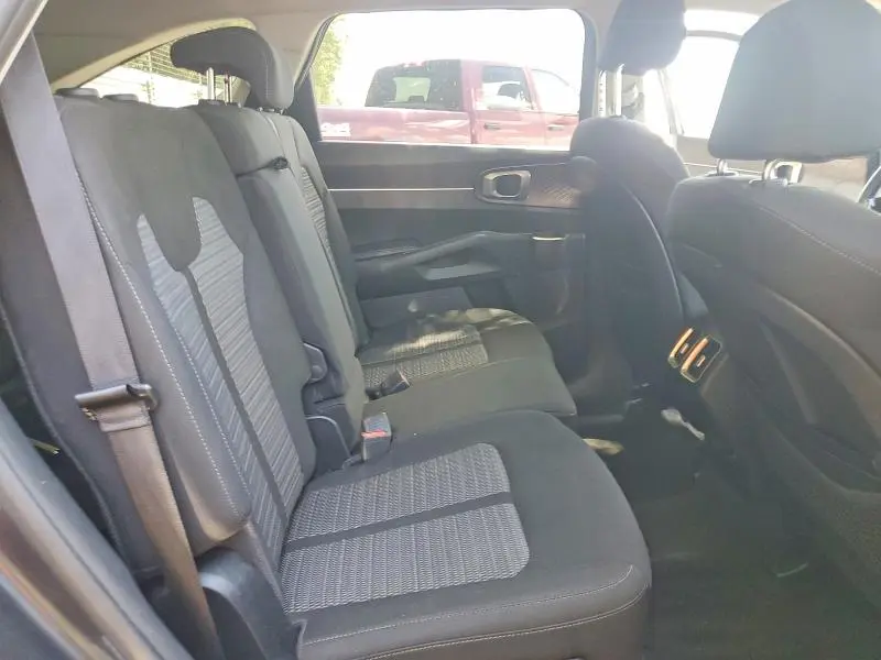 2021 KIA SORENTO LX  
