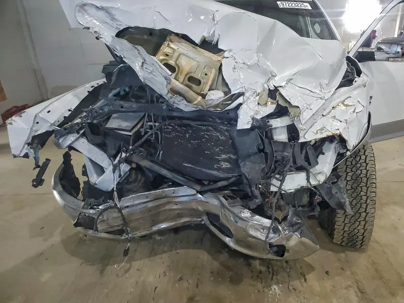 2013 RAM 1500 LARAMIE  