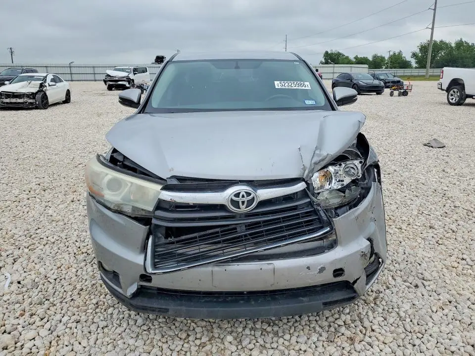 2016 TOYOTA HIGHLANDER LE PLUS  