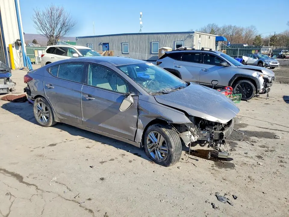 2020 HYUNDAI ELANTRA SEL  