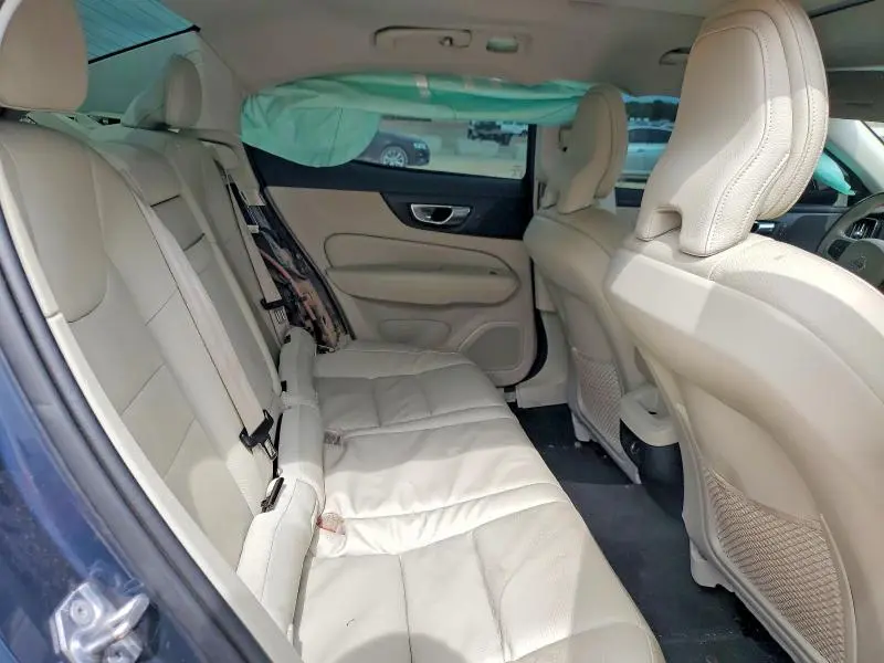 2020 VOLVO S60 T5 MOMENTUM  