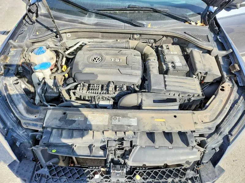 2016 VOLKSWAGEN PASSAT SE  