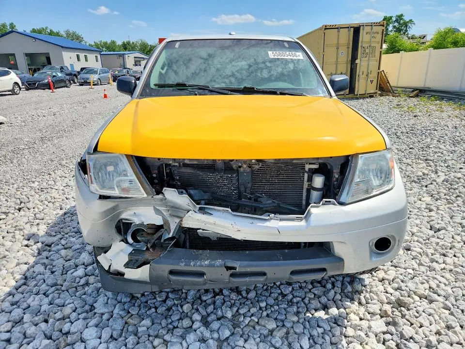 2013 NISSAN FRONTIER S  
