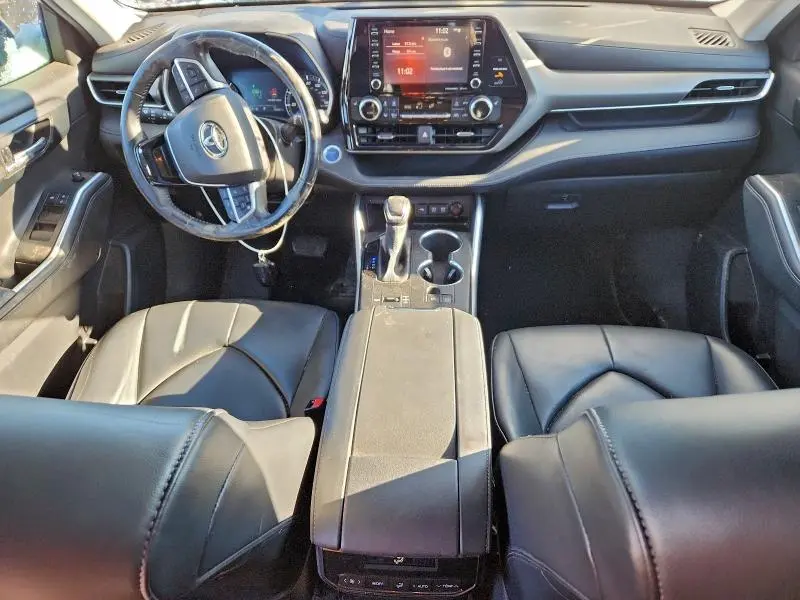 2020 TOYOTA HIGHLANDER HYBRID XLE  