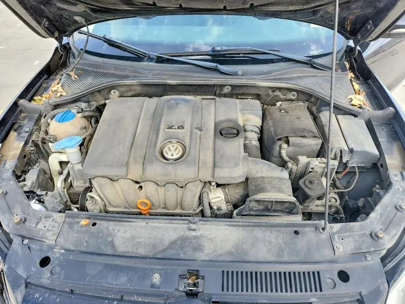 2012 VOLKSWAGEN PASSAT S  