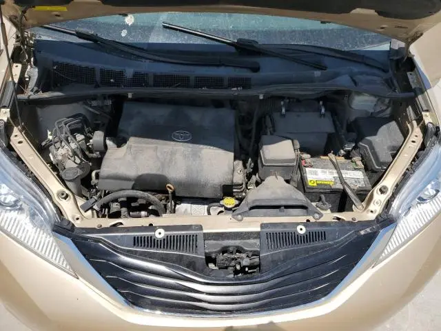 2011 TOYOTA SIENNA LE  