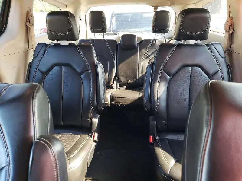 2020 CHRYSLER VOYAGER LXI  