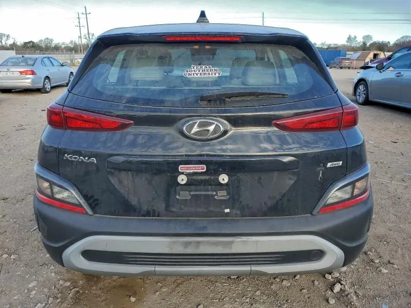 2023 HYUNDAI KONA SE  