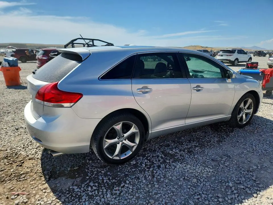 2010 TOYOTA VENZA AWD V6  