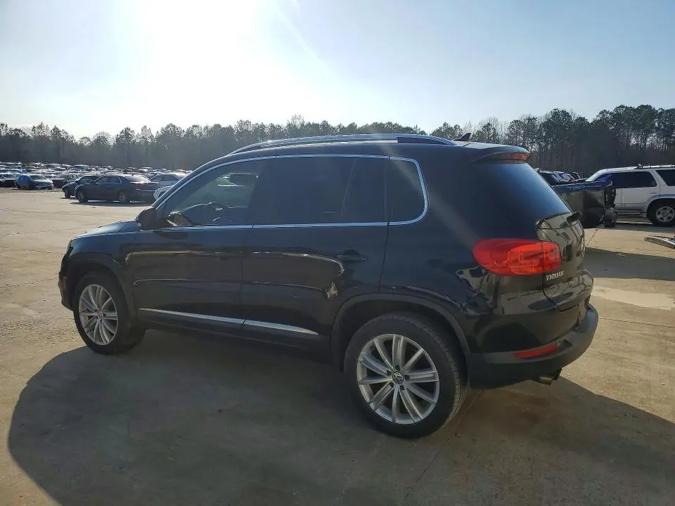 2013 VOLKSWAGEN TIGUAN S  