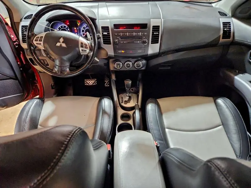 2011 MITSUBISHI OUTLANDER XLS  