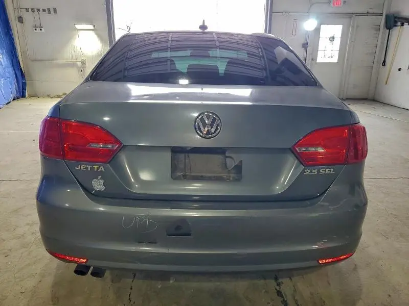 2011 VOLKSWAGEN JETTA SEL  