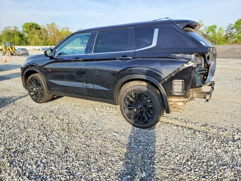 2024 MITSUBISHI OUTLANDER SE  