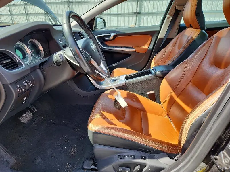 2012 VOLVO S60 T5  