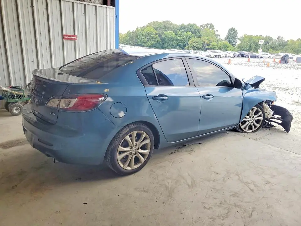 2011 MAZDA 3