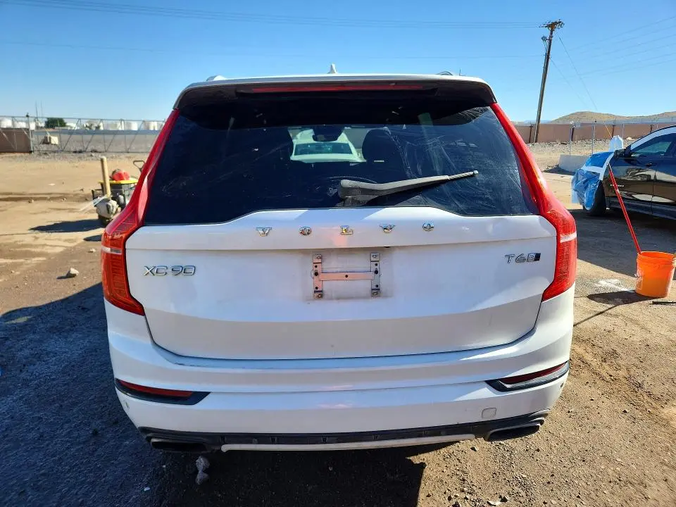 2016 VOLVO XC90 T6  