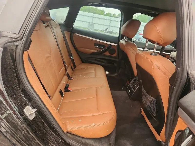 2017 BMW 330 XIGT  
